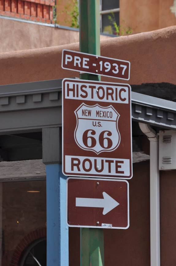 A Rota 66 passa em Santa Fé, no Novo México - Estados Unidos